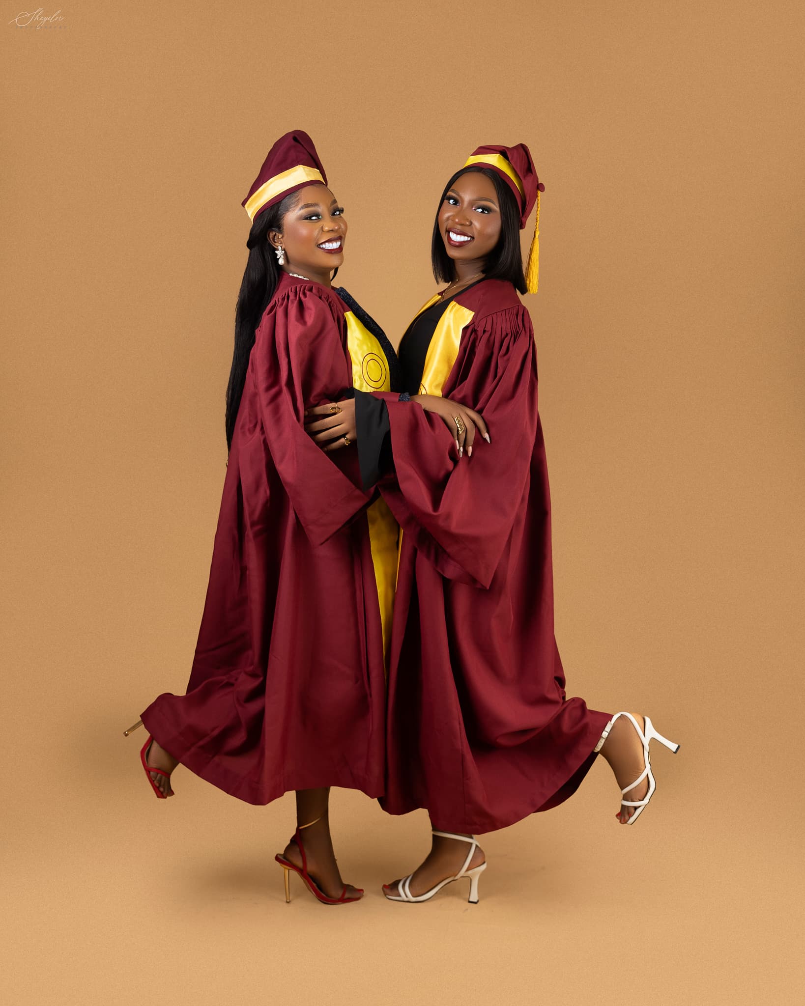 SHEY6892 1